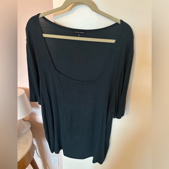 Universal Standard Foundation Short Sleeve Square Neck tee size 26-28 - Picture 3 of 4